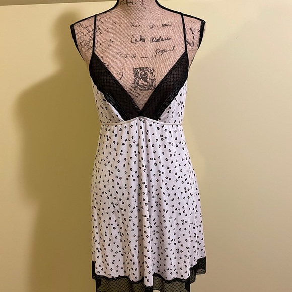 Victoria's Secret Other - Victoria’s Secret Nightgown